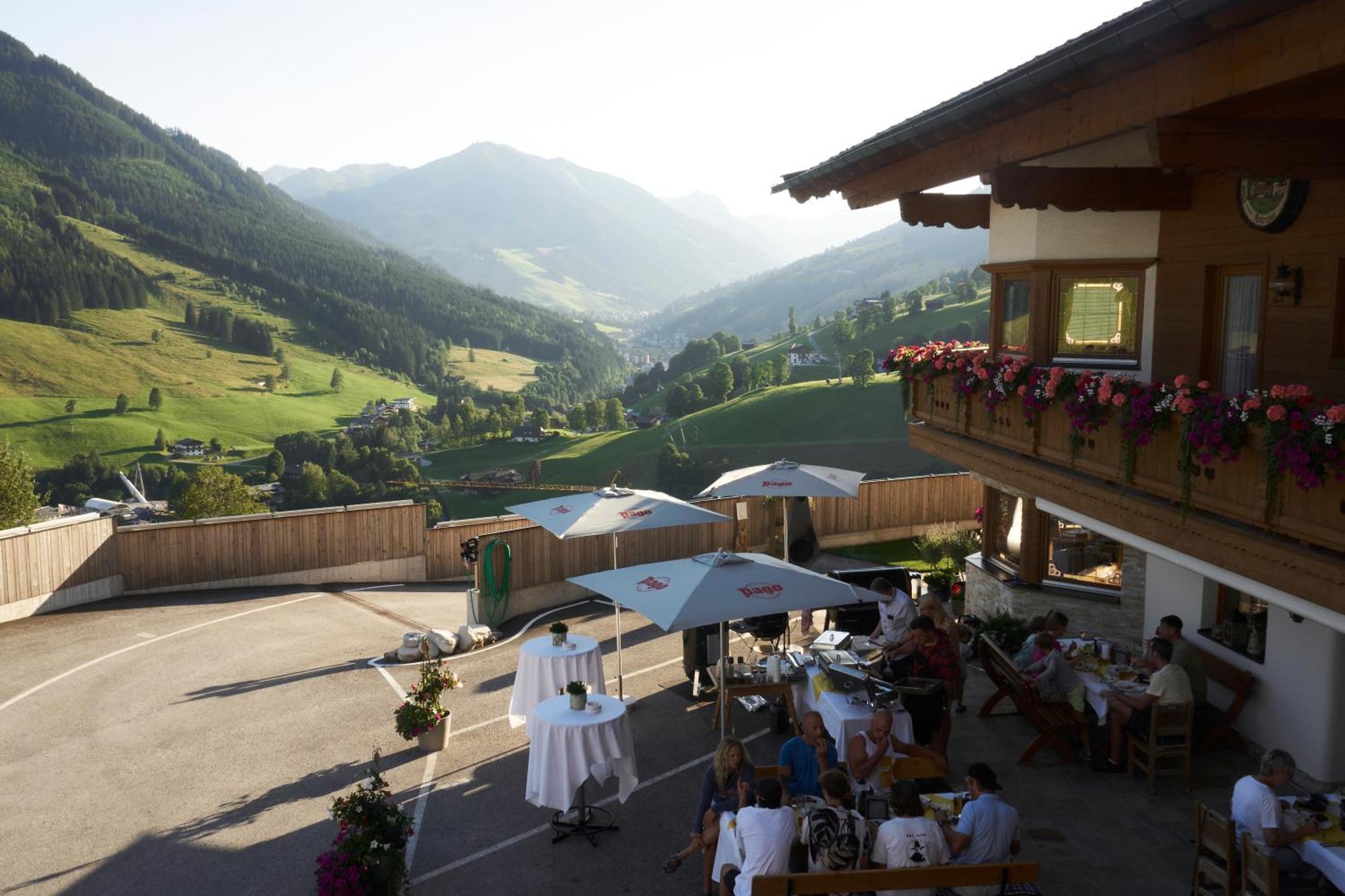 Apartments Landhaus Saalbach Exterior photo